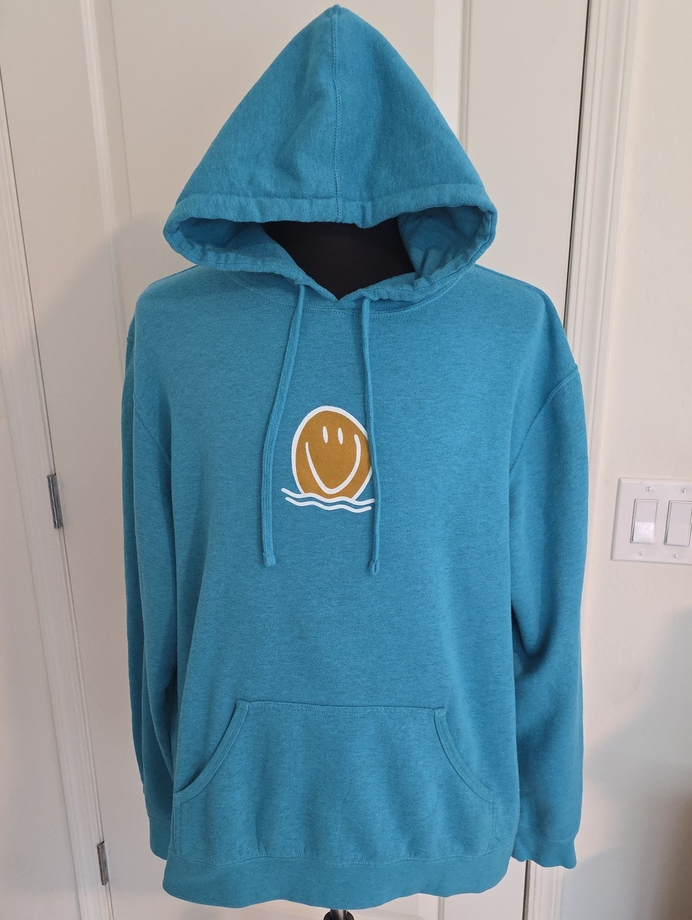 Men's Teal Hooded Sweatshirt with Smiley Wave Graphic